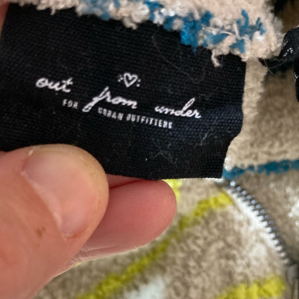 Urban Outfitters Cozy Hoodie Sweater - Picture 6 of 10